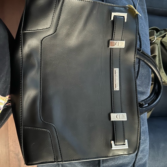 Jones New York Signature Large Satchel - Picture 2 of 5